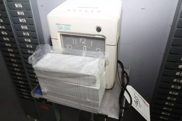 Ưu điểm của máy chấm công thẻ giấy May%20cham%20cong%20the%20giay_1466057579