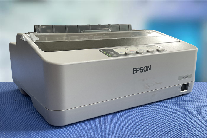 Máy in kim Epson LQ-310 với thiết kế nhỏ gọn