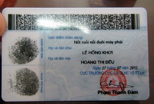 Hà Nội chính thức cấp chứng minh thư in tên cha mẹ